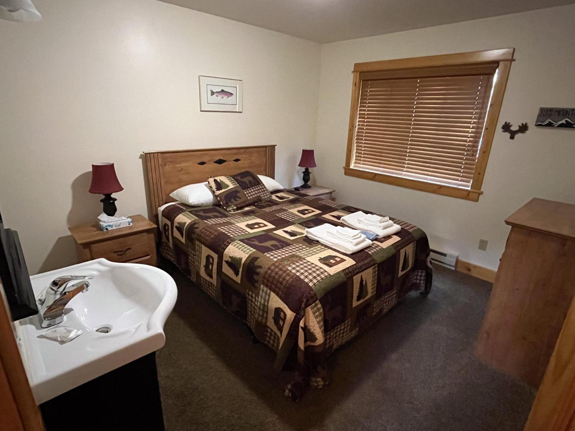 Cabin 28 Almont Екстер'єр фото