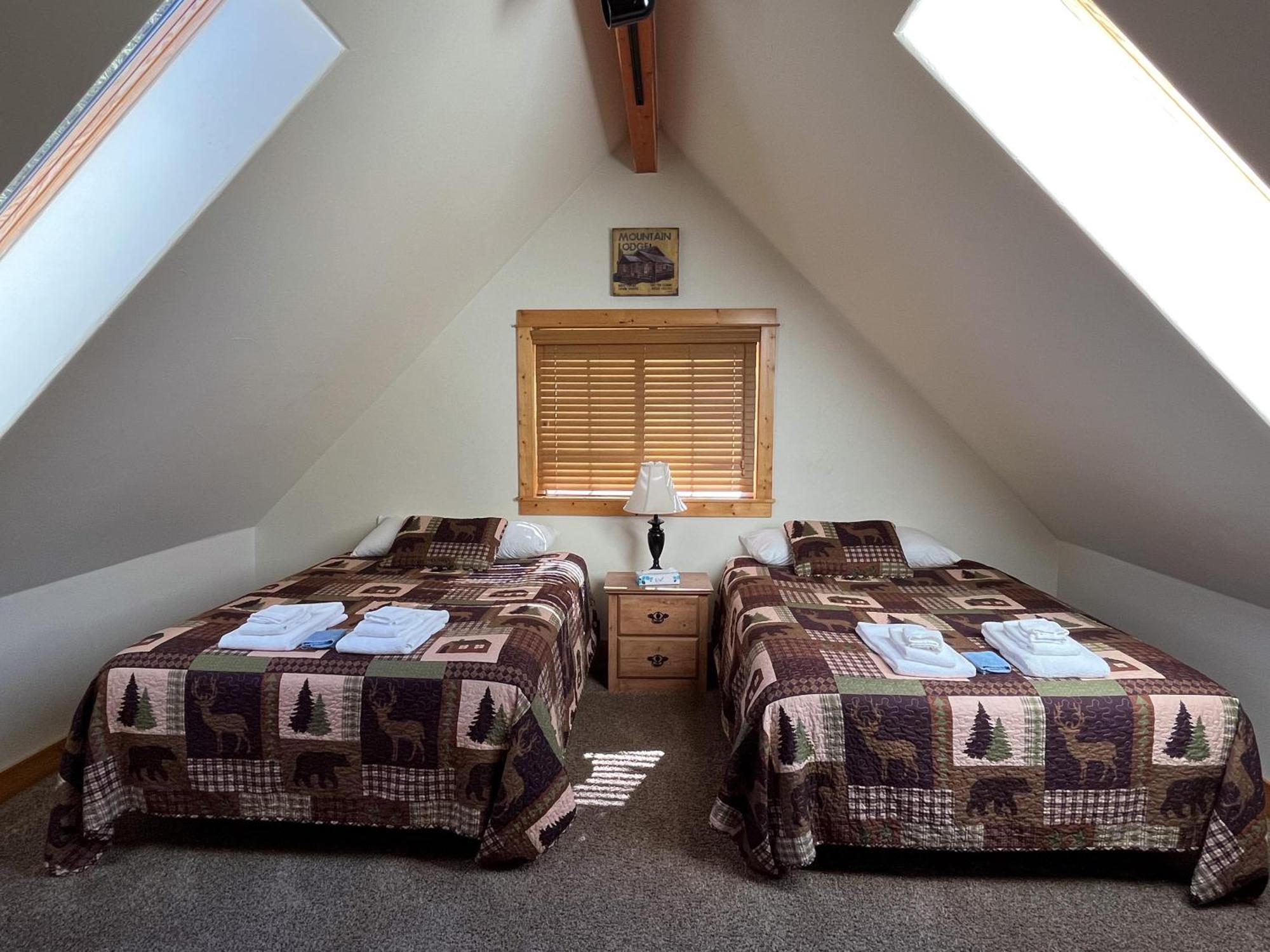 Cabin 28 Almont Екстер'єр фото