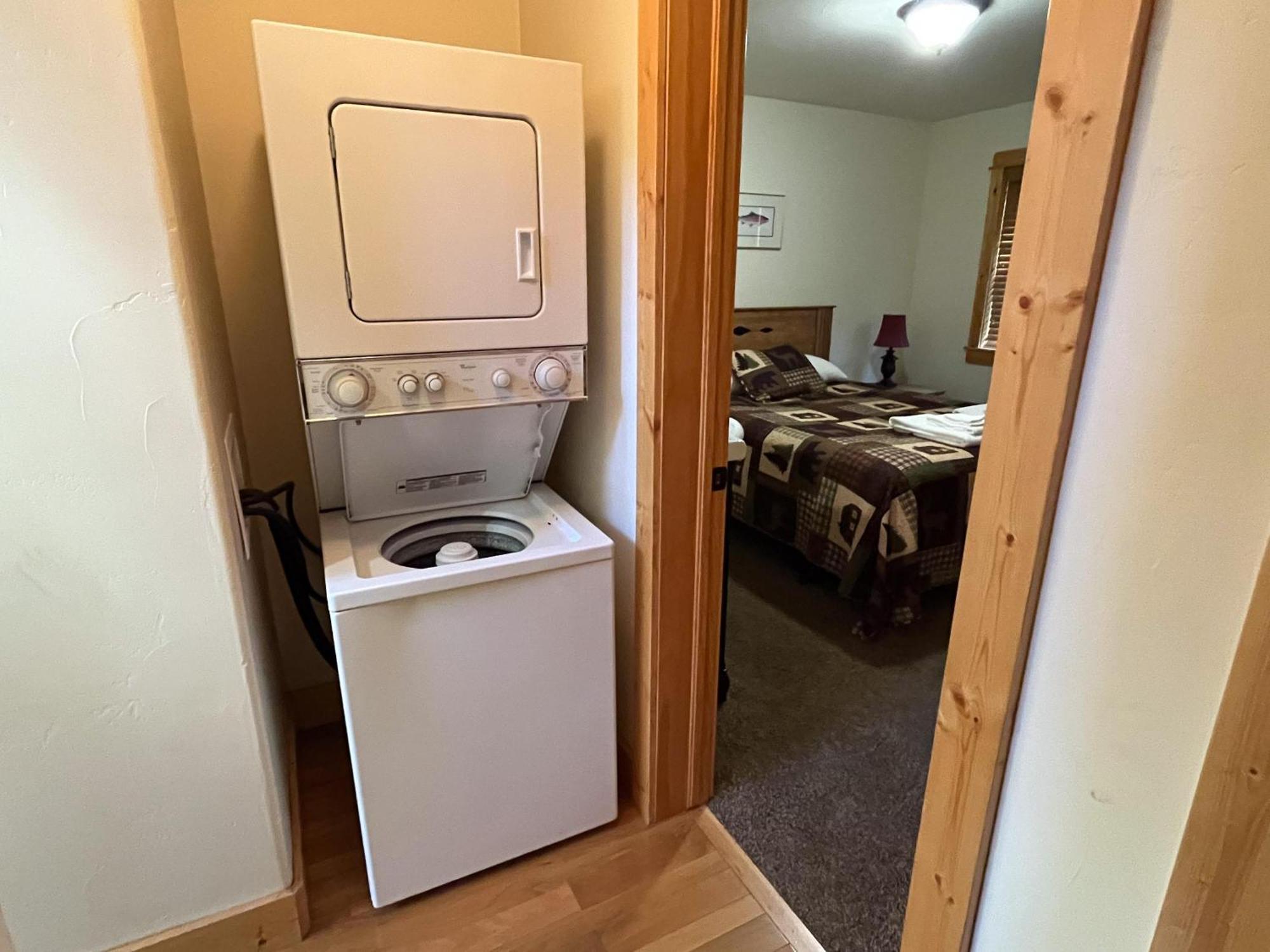 Cabin 28 Almont Екстер'єр фото