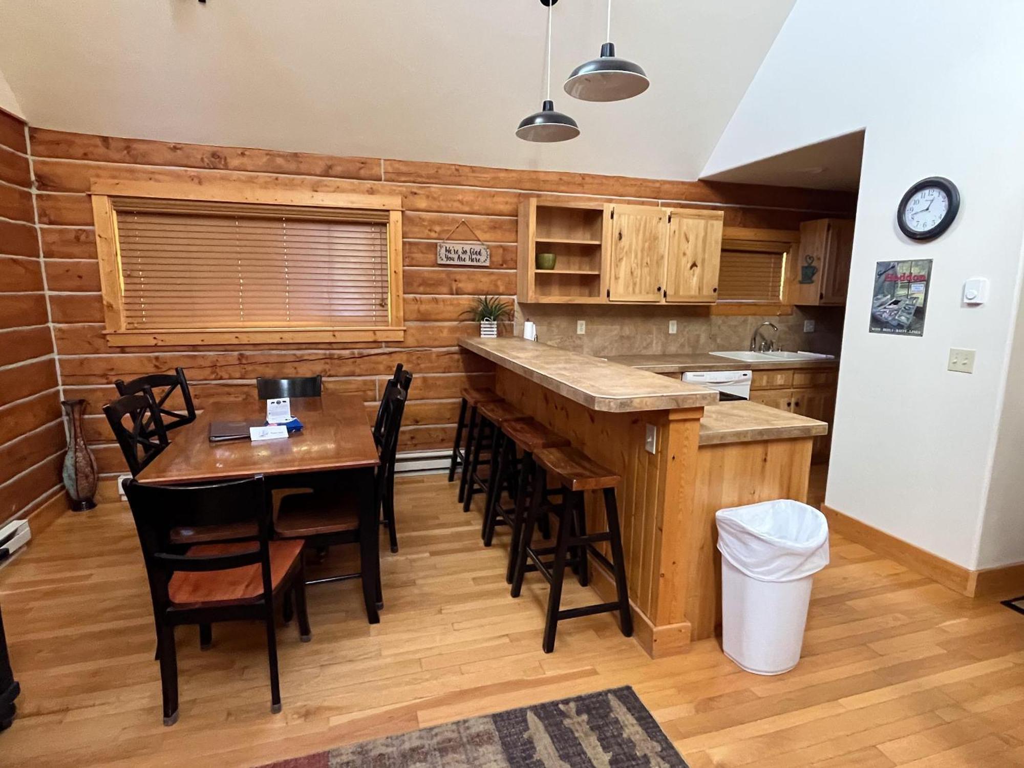 Cabin 28 Almont Екстер'єр фото